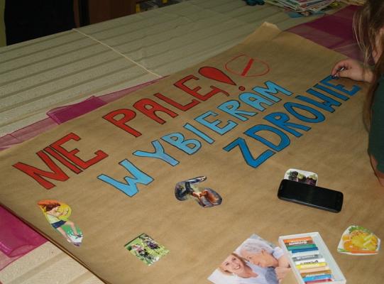 Modnie jest żyć bez papierosów