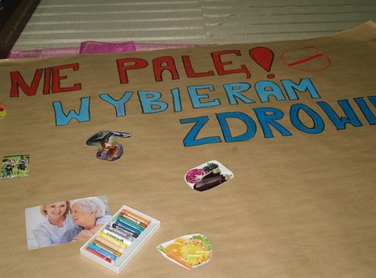 Modnie jest żyć bez papierosów