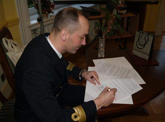 Podpisanie współpracy PCE z JW 4653