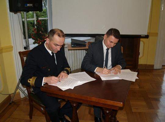 Podpisanie współpracy PCE z JW 4653