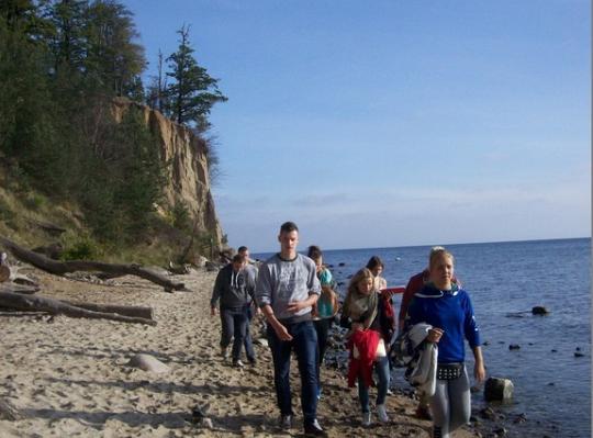 Poznajemy budowę geologiczną Klifu Orłowskiego na warsztatach terenowych