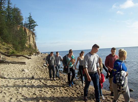 Poznajemy budowę geologiczną Klifu Orłowskiego na warsztatach terenowych