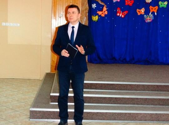 Nagrodzeni za wzorowe uczęszczanie do szkoły  i pochwaleni za  dobre oceny