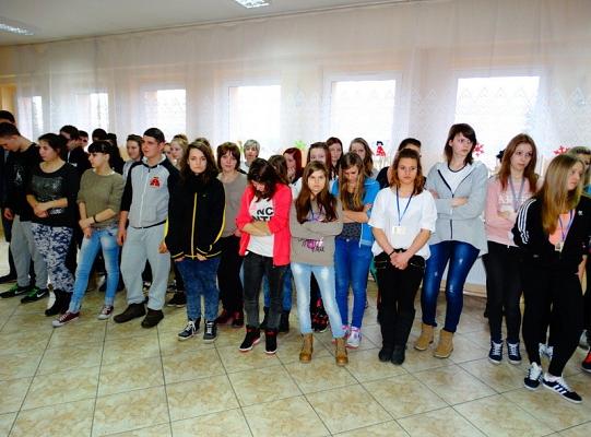 Nagrodzeni za wzorowe uczęszczanie do szkoły  i pochwaleni za  dobre oceny