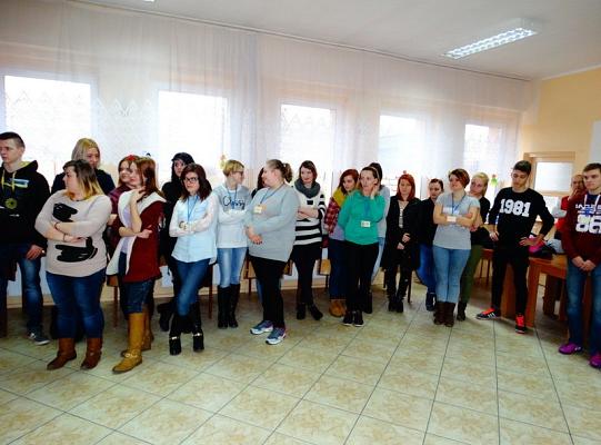 Nagrodzeni za wzorowe uczęszczanie do szkoły  i pochwaleni za  dobre oceny