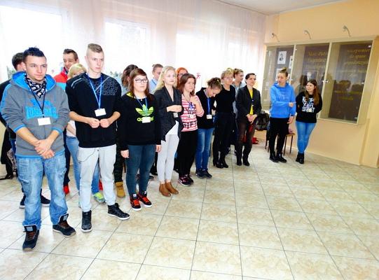 Nagrodzeni za wzorowe uczęszczanie do szkoły  i pochwaleni za  dobre oceny