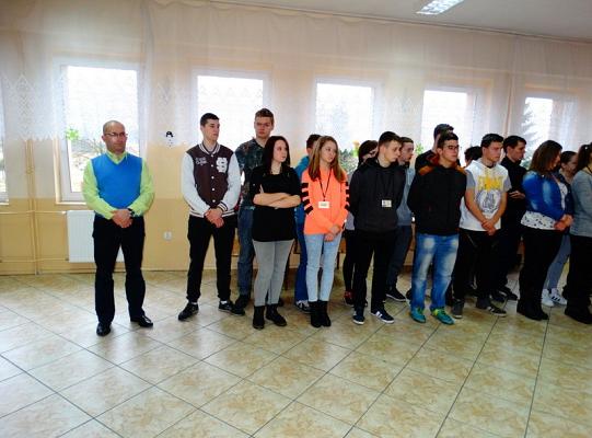 Nagrodzeni za wzorowe uczęszczanie do szkoły  i pochwaleni za  dobre oceny