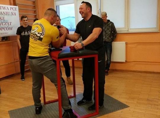 Zobacz - Armwrestling w PCE