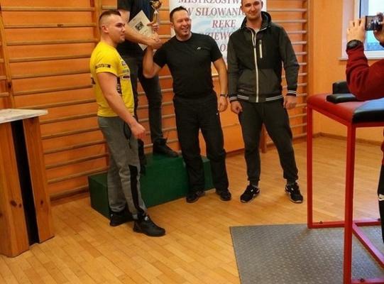 Zobacz - Armwrestling w PCE