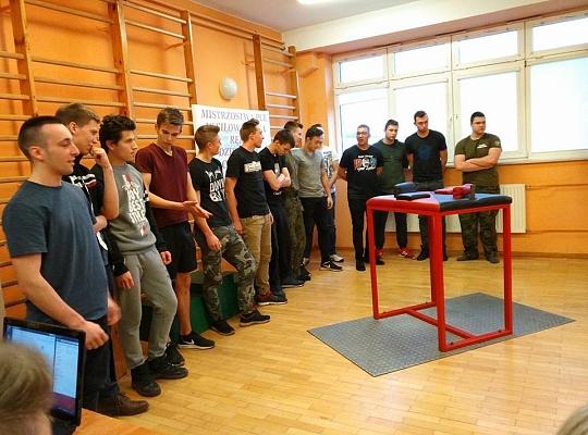 Zobacz - Armwrestling w PCE