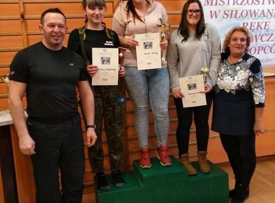 Zobacz - Armwrestling w PCE