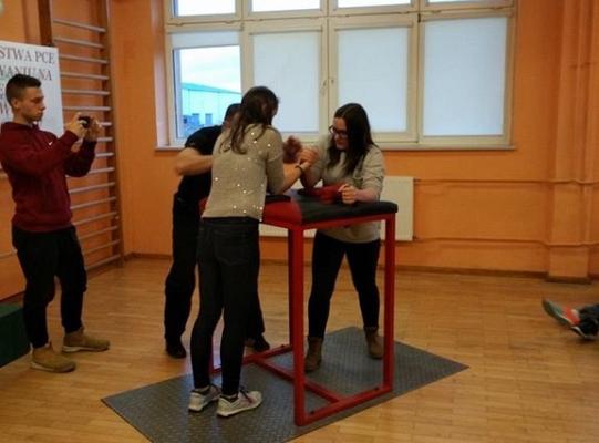 Zobacz - Armwrestling w PCE