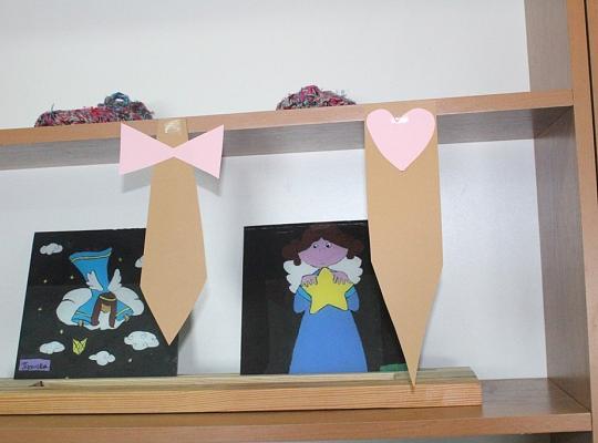 Ubieramy  bibliotekę PCE-ZSP w  modne  męskie krawaty!