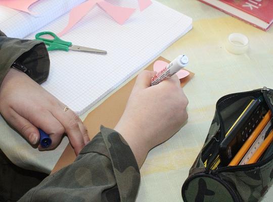 Ubieramy  bibliotekę PCE-ZSP w  modne  męskie krawaty!