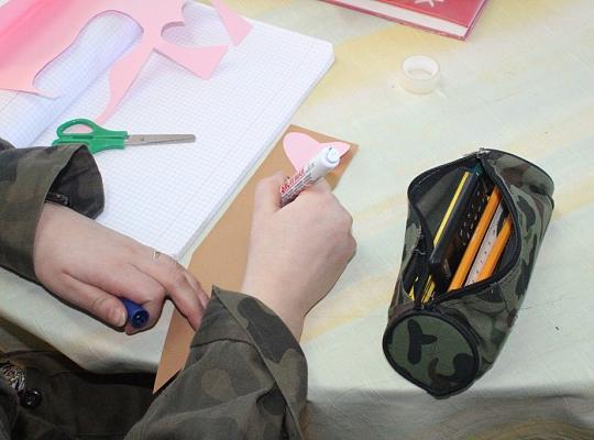 Ubieramy  bibliotekę PCE-ZSP w  modne  męskie krawaty!