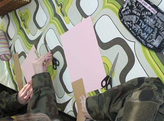 Ubieramy  bibliotekę PCE-ZSP w  modne  męskie krawaty!