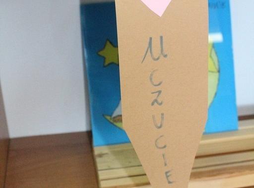 Ubieramy  bibliotekę PCE-ZSP w  modne  męskie krawaty!