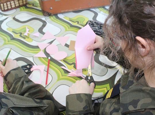 Ubieramy  bibliotekę PCE-ZSP w  modne  męskie krawaty!