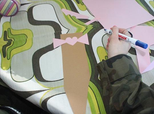 Ubieramy  bibliotekę PCE-ZSP w  modne  męskie krawaty!