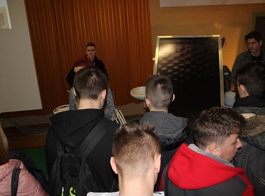 Budujemy, odnawiamy energetykę i promujemy styl wojskowy. Targi  i branding w PCE.