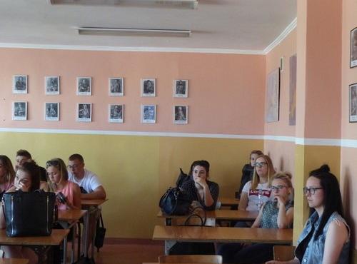 O handlu ludźmi przed wakacjami