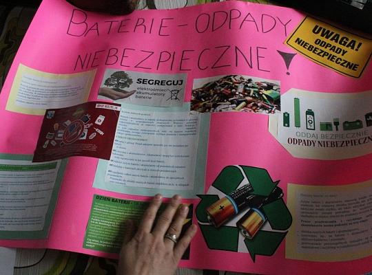 Czy wiesz, że jedna mała bateria może stworzyć zagrożenie?