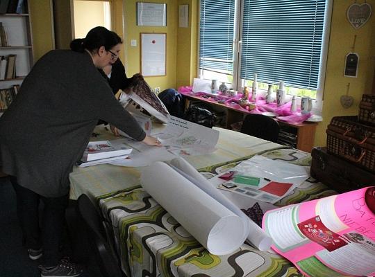 Czy wiesz, że jedna mała bateria może stworzyć zagrożenie?