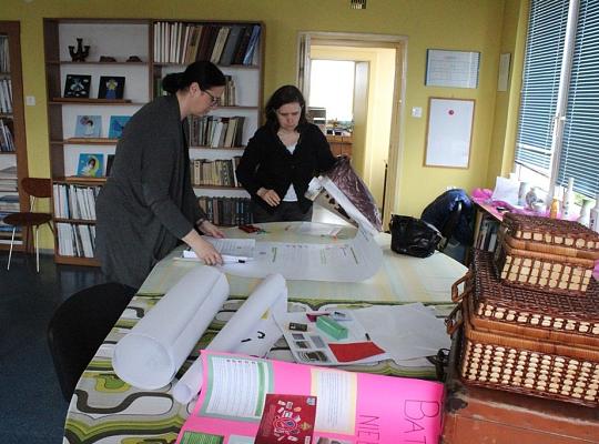 Czy wiesz, że jedna mała bateria może stworzyć zagrożenie?