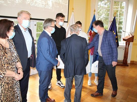 Wyróżnieni w KONKURSIE WIEDZY O NSZZ „SOLIDARNOŚĆ”