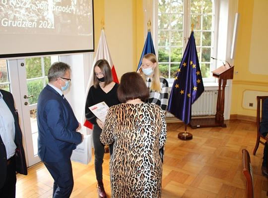 Wyróżnieni w KONKURSIE WIEDZY O NSZZ „SOLIDARNOŚĆ”