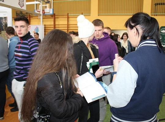 Uczniowie PCE na Targach Edukacyjnych