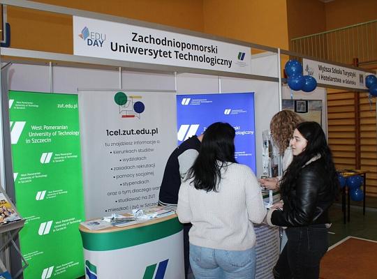 Uczniowie PCE na Targach Edukacyjnych