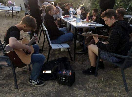 Klasa 2Tla  na biwaku  w  Załakowie