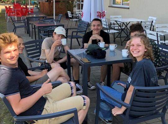 Klasa 2Tla  na biwaku  w  Załakowie