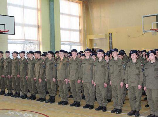Uroczystość mianowania uczniów klas wojskowych