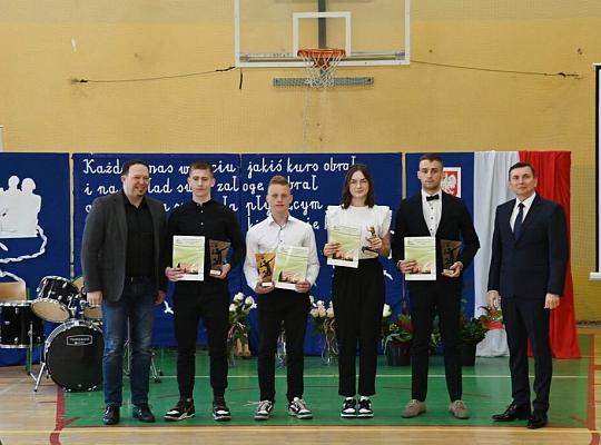 Pożegnanie absolwentów Technikum i LO dla dorosłych w PCE