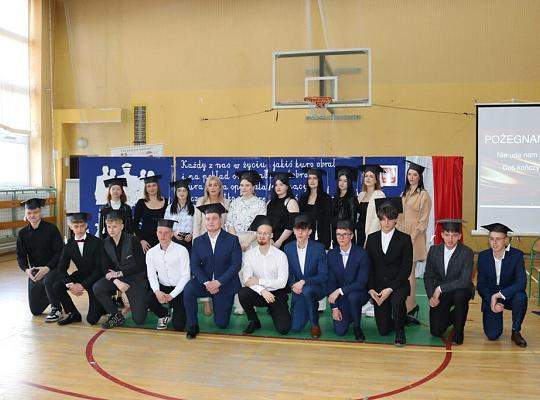 Pożegnanie absolwentów Technikum i LO dla dorosłych w PCE