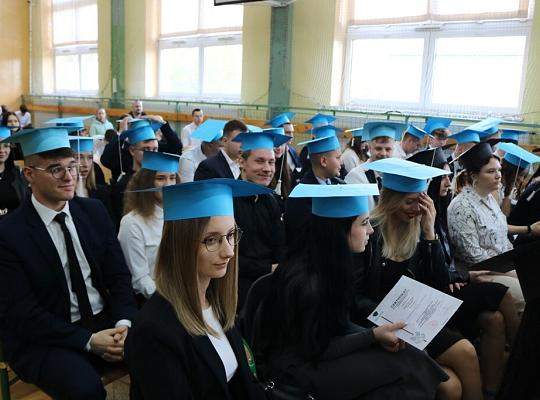 Pożegnanie absolwentów Technikum i LO dla dorosłych w PCE