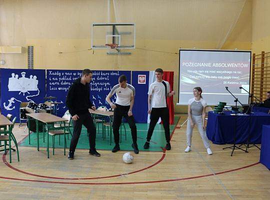 Pożegnanie absolwentów Technikum i LO dla dorosłych w PCE