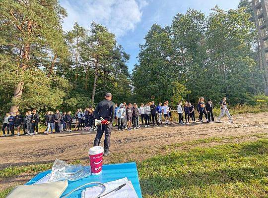 Reprezentacja chłopców Mistrzami Powiatu w sztafetowych biegach przełajowych