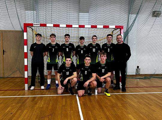 DZIEWCZĘTA Z PCE NAJLEPSZE! MISTRZYNIE POWIATU W FUTSALU DZIEWCZĄT!