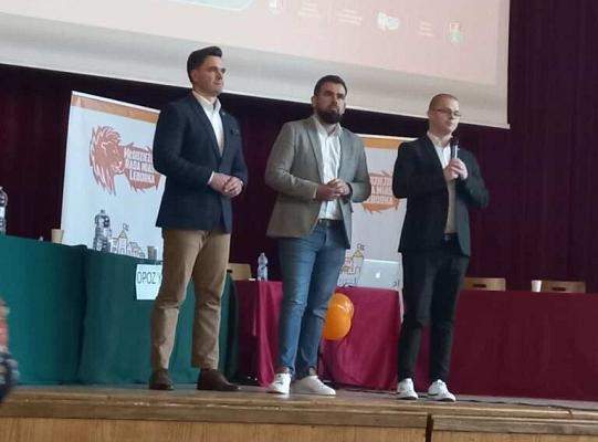 Debaty Oksfordzkie – potyczki międzyszkolne.