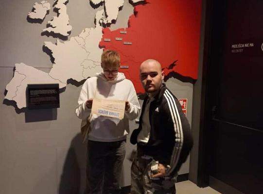 Uczniowie z najwyższą średnią i pracujący na rzecz szkoły w nagrodę wyjechali do Gdańska.