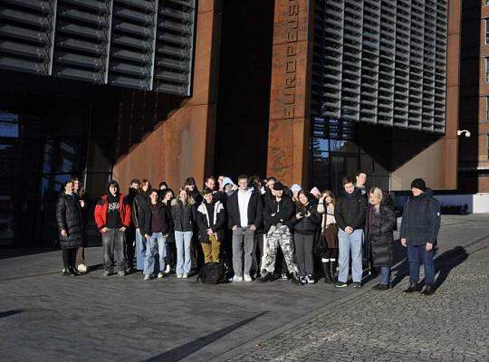 Uczniowie z najwyższą średnią i pracujący na rzecz szkoły w nagrodę wyjechali do Gdańska.