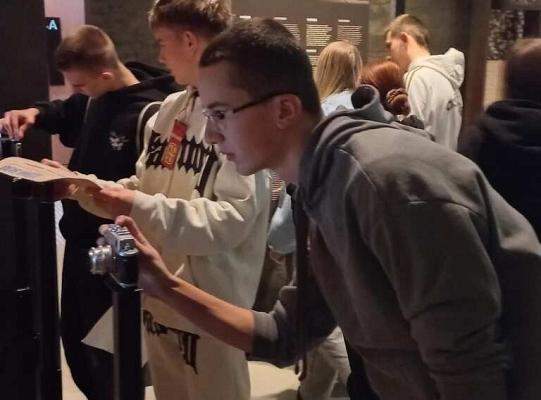 Uczniowie z najwyższą średnią i pracujący na rzecz szkoły w nagrodę wyjechali do Gdańska.