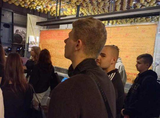 Uczniowie z najwyższą średnią i pracujący na rzecz szkoły w nagrodę wyjechali do Gdańska.