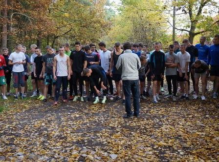 Uczniowie Powiatowego Centrum Edukacyjnego ZSP w Lęborku , II liceum Ogólnokształcącego oraz Zespołu Szkół Gospodarki Żywienia Ii Agrobiznesu zwycięzcami Indywidualnych Biegów Przełajowych