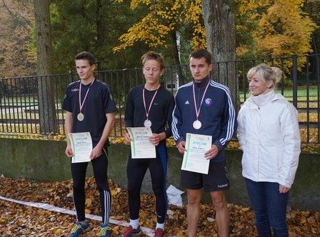 Uczniowie Powiatowego Centrum Edukacyjnego ZSP w Lęborku , II liceum Ogólnokształcącego oraz Zespołu Szkół Gospodarki Żywienia Ii Agrobiznesu zwycięzcami Indywidualnych Biegów Przełajowych