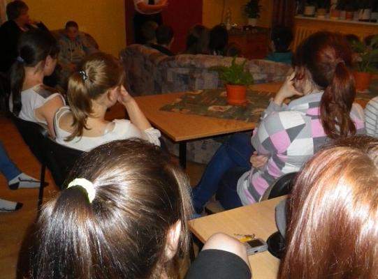 Pogadanka z policjantką w internacie