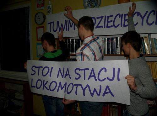 „Okulary  Tuwima” – czyli konkurs recytatorski w PCE (filmik)